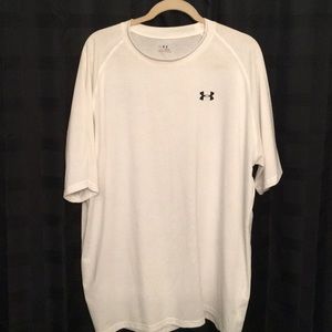 Men’s XXL UA white T-shirt